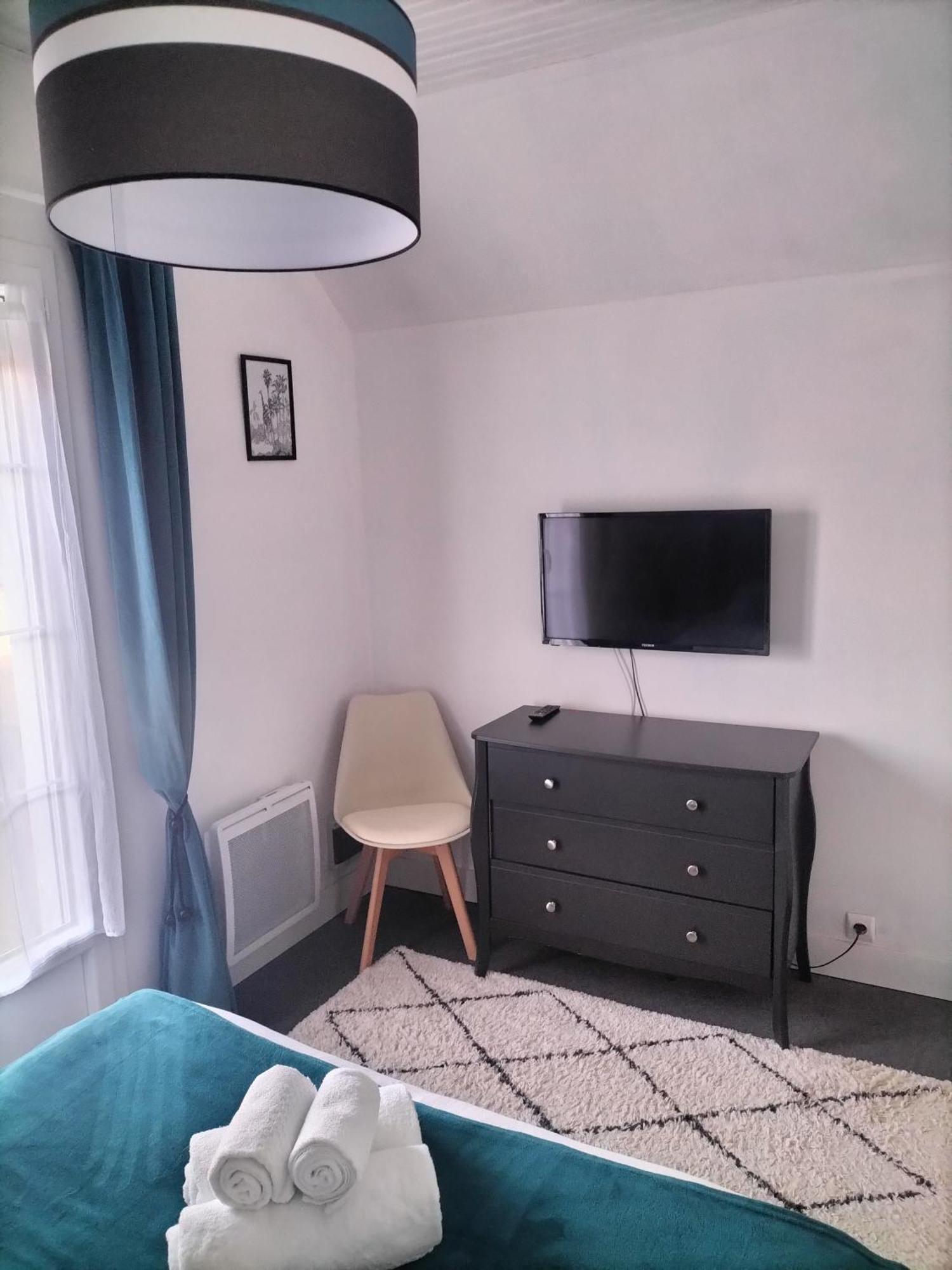 Holiday home Maison A 50 M De La Sous Les Pins *