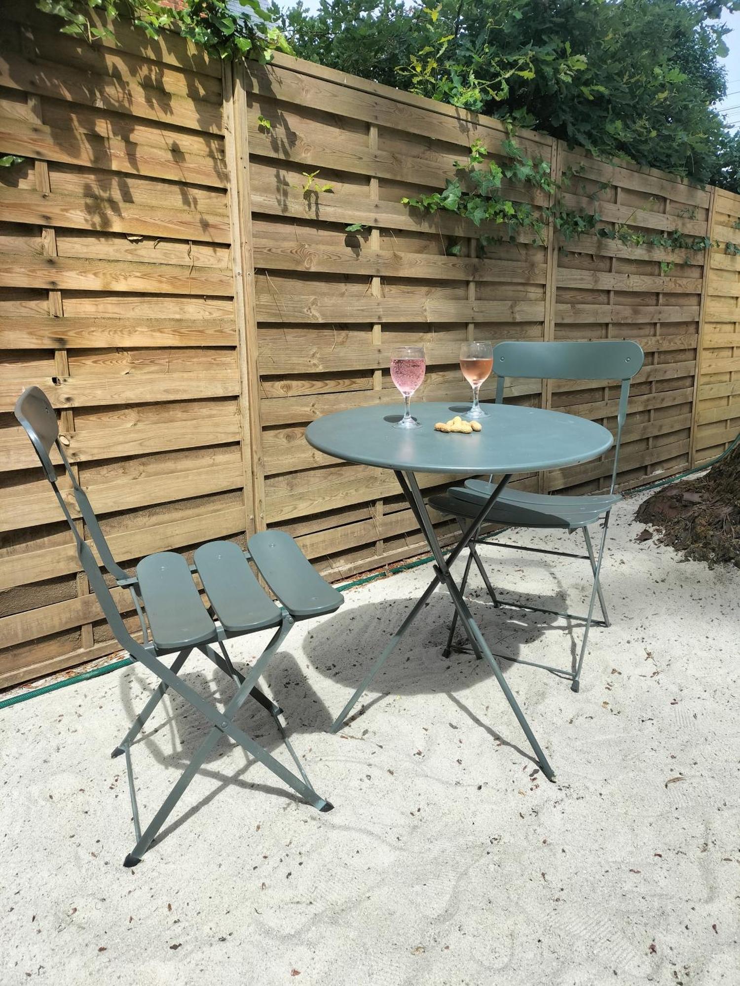 Maison A 50 M De La Sous Les Pins Holiday home *